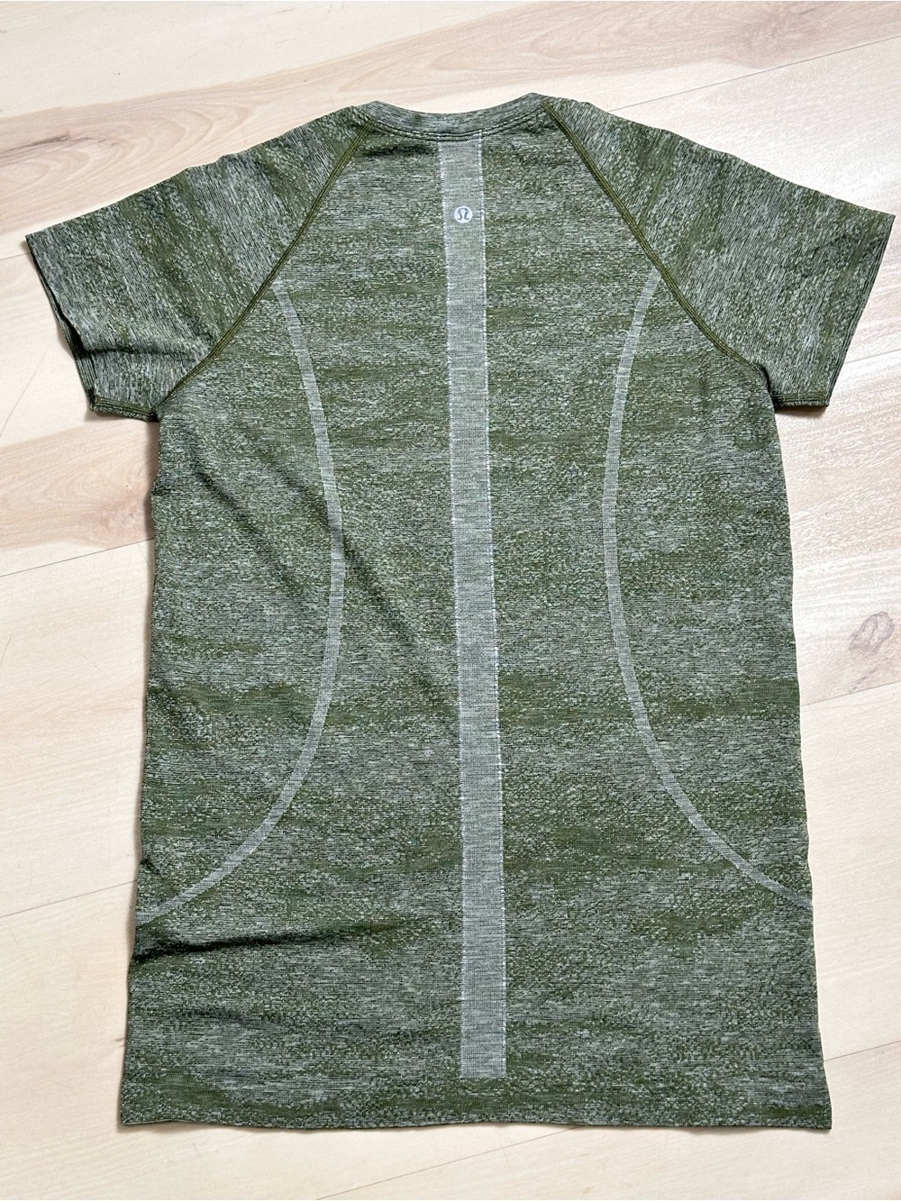 Lululemon Swiftly Speed Short Sleeve White Everglades Black Field Green Sz 10 - Picture 9 of 12